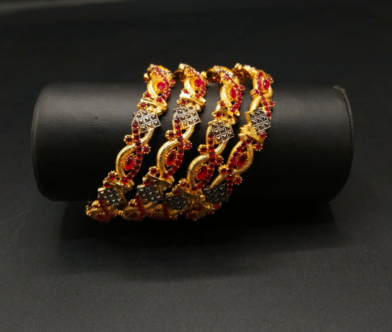 Casting high quality 4 piece bangles